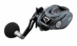 Daiwa Lexa TW 400 Baitcasting Reels -Fishing Gear Shop LEXA300TWS side scaled 1