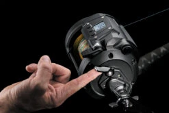 Daiwa Tanacom 1200 Power Assist Electric Dendoh Reel -Fishing Gear Shop Tanacom1200 free spool lever